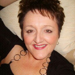 Janice Hughes Photo 38