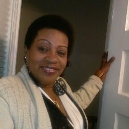 Beverly Robinson Photo 38