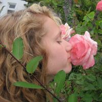 Emily Carlson Photo 34