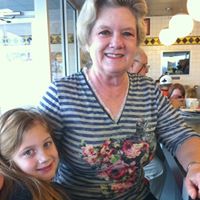 Lynn Harding Photo 20