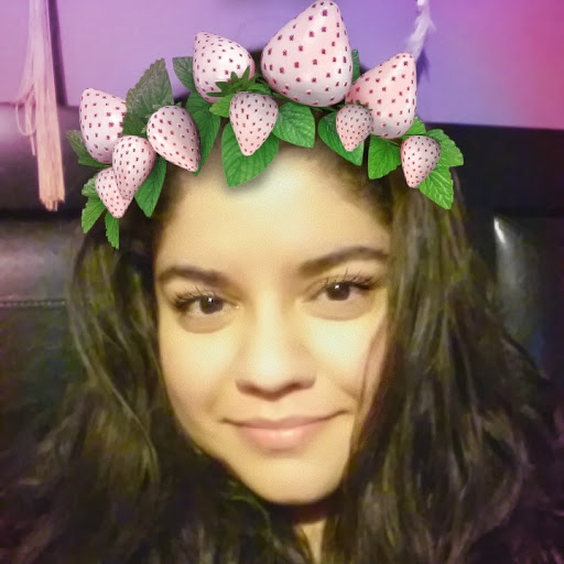 Elizabeth Alba Photo 8