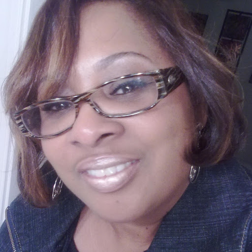 Monique Perry Photo 38