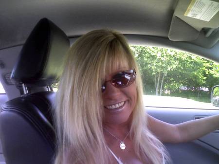 Lisa Schofield Photo 13