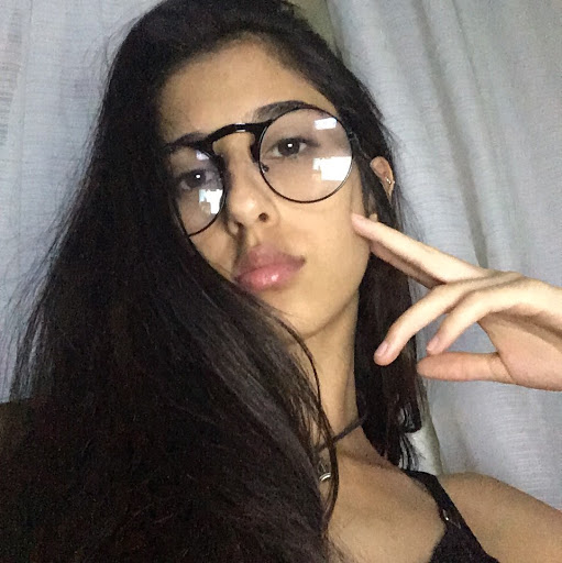 Roberta Dias Photo 23