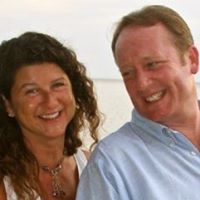 Elizabeth Armstrong Photo 9