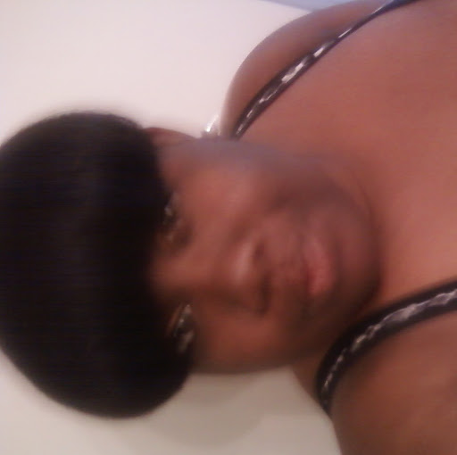 Briana Lowe Photo 22