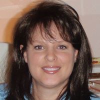 Stephanie Marquardt Photo 16