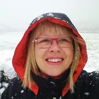 Julie Simons Photo 10