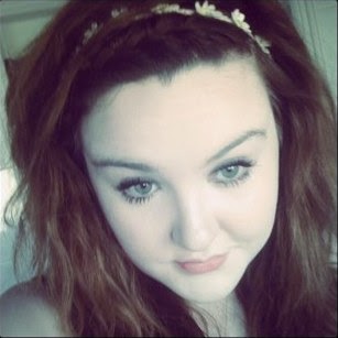Emma Fennell Photo 12