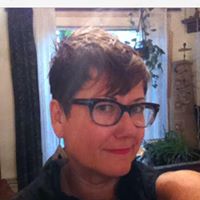 Paula Nicholson Photo 28