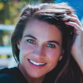 Michelle Joubert Photo 13