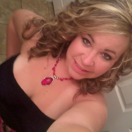 Kayla Hurst Photo 19