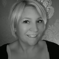 Sarah Bond Photo 23