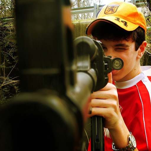 Andrew Mayfield Photo 21