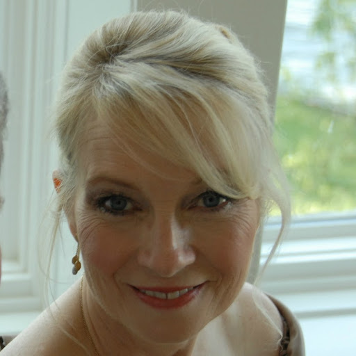 Angie Sanders Photo 28