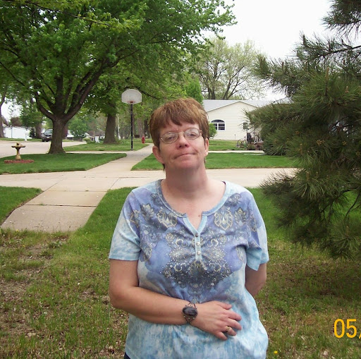 Kelly Young Photo 46
