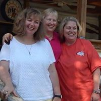 Teresa Lively Photo 7