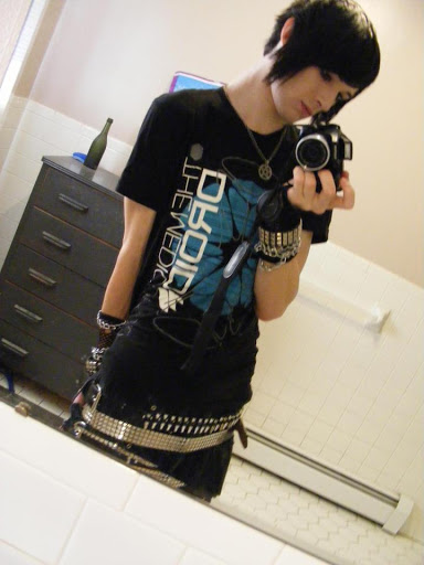 Alex Brown Photo 15