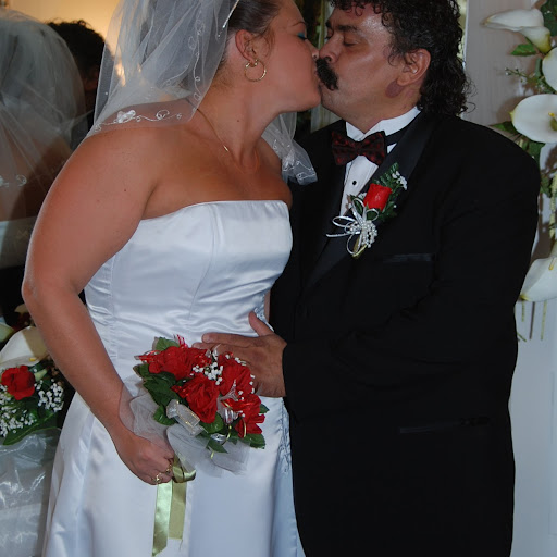Shelly Phillips Photo 31