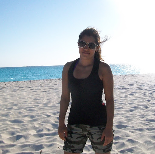 Renata Gutierrez Photo 6