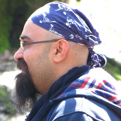 Omid Omidvar Photo 21
