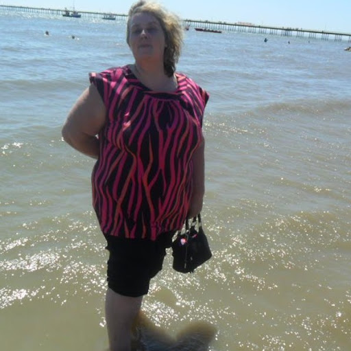 Janet Hobson Photo 14