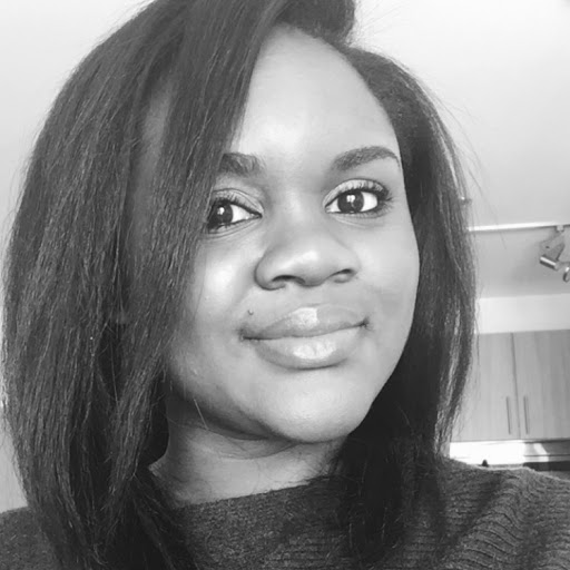 Danielle Edwards Photo 38