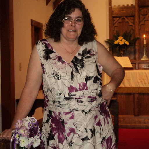 Julie Robinson Photo 17