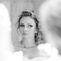 Caroline Pyle Photo 15