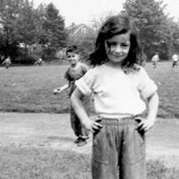 Elaine Pearson Photo 38