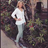 Rebecca Hooper Photo 17