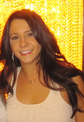 Angela Tapia Photo 16