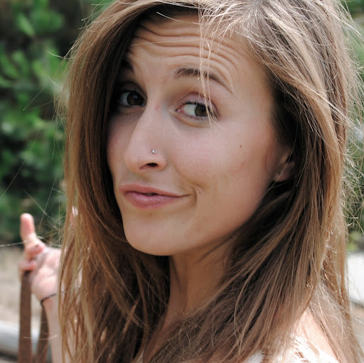Sara Hooper Photo 33