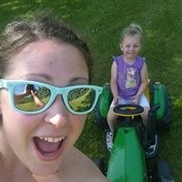 Jennifer Schueller Photo 15