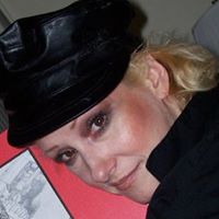 Melanie Lawrence Photo 46
