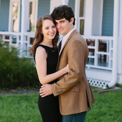 Sarah Weeks Photo 24