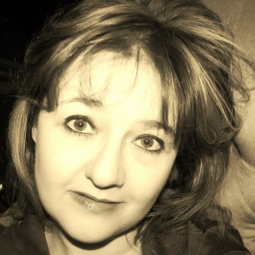 Estelle Smith Photo 33