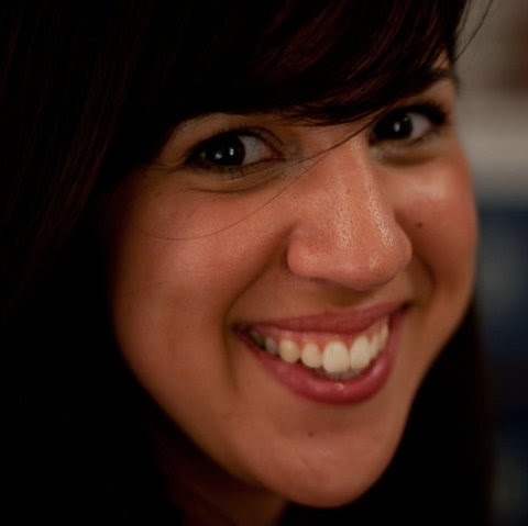 Laura Banks Photo 30