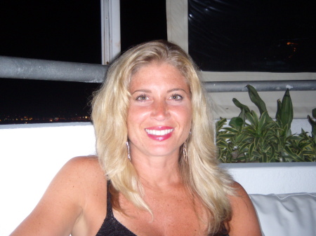 Lisa Gomez Photo 36