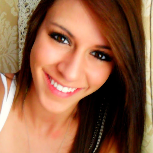 Anna Roberson Photo 22