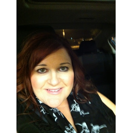 Corinne Cole Photo 8