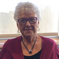 Diane Younger Photo 19