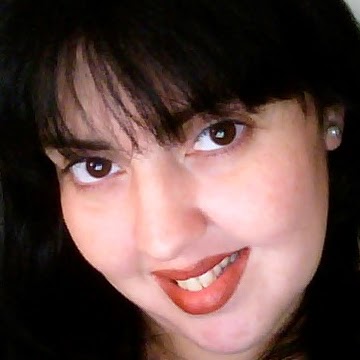 Ruth Suarez Photo 5
