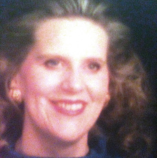 Carolyn Flynn Photo 26