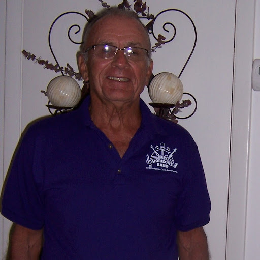 Don Snyder Photo 44