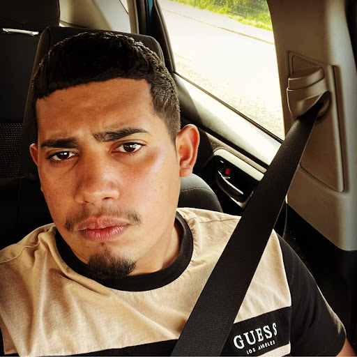 Dennis Vazquez Photo 28
