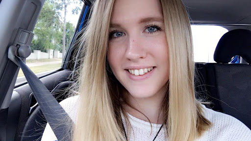 Emily Crews Photo 15