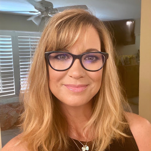 Julie Newton Photo 16