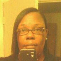 Yvette Robinson Photo 16