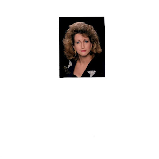 Linda Carpentier Photo 18